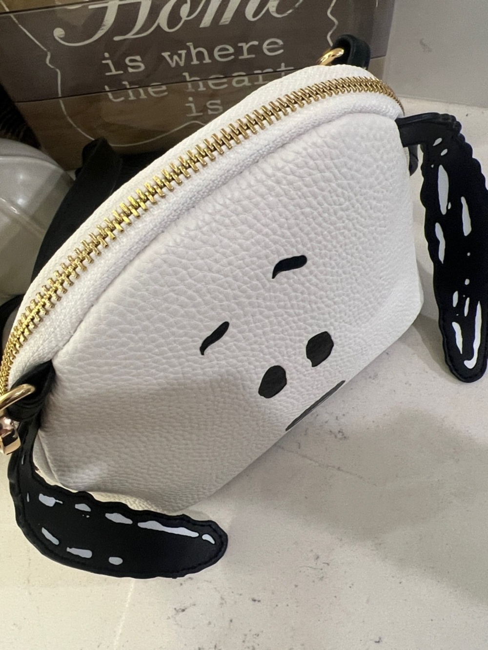 Peanuts White and Black Novelty Snoopy Crossbody Bag - Picture 3 of 13